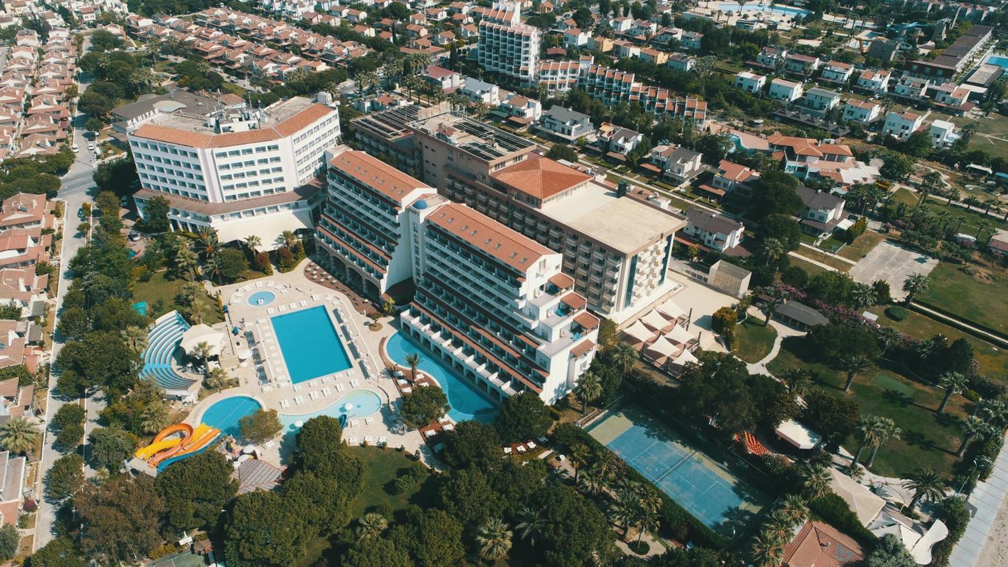 Batihan Beach Resort & Spa Кушадасы Экстерьер фото